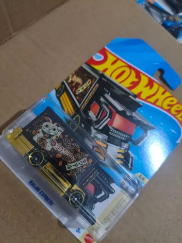 Hot Wheels Raijin Express