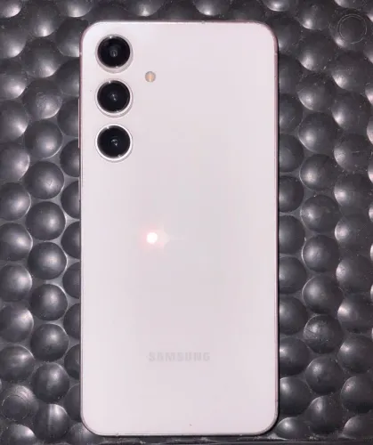 Samsung S24FE 
