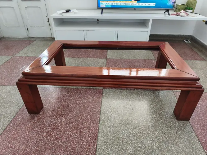 Mesa de centro (madeira de lei)