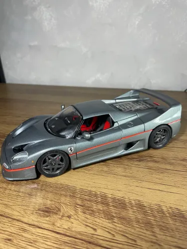 Miniatura Ferrari F50 BURAGO escala 1:18 exclusiva