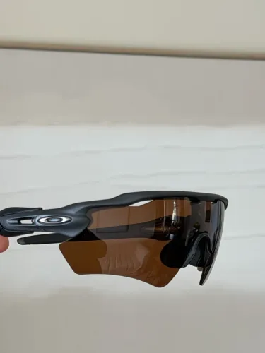 Kit 2 Oakley, 1 radar mais 3 lentes e um plazma black