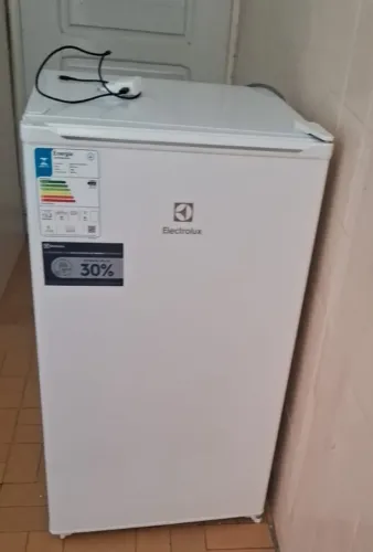 Vendo um frigobar 