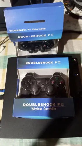 PS3 1TB 2 controles novos na caixa, PlayStation 3 desbloqueio original cfw