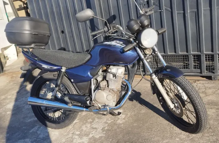 CG 125 ES partida elétrica e freio a disco