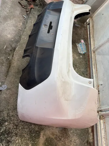 Para choque traseiro Peugeot 208