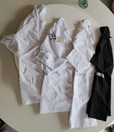 3 jalecos