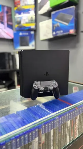 PS4 Slim