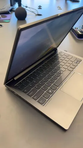 Lenovo ThinkBook 13s