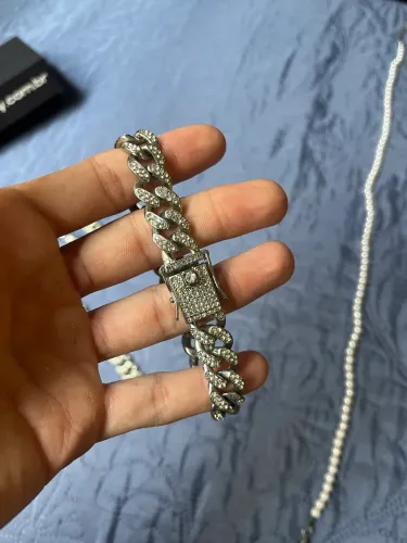 Kit corrente + pulseira: cravejada e pérola