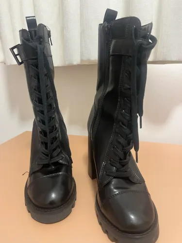 Bota John john! 