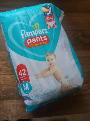 Fralda Pampers M com 42 unidades