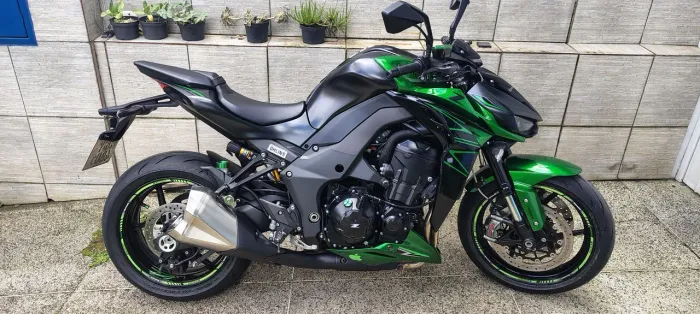 Z1000r edition (versão mais top)
