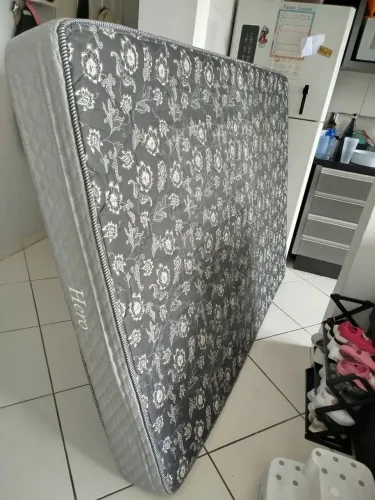Colchão casal mola 138x20