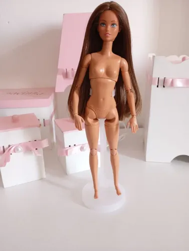 Barbie Odile com reroot em corpo MTM