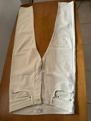 Calça Jeans Bege Zara
