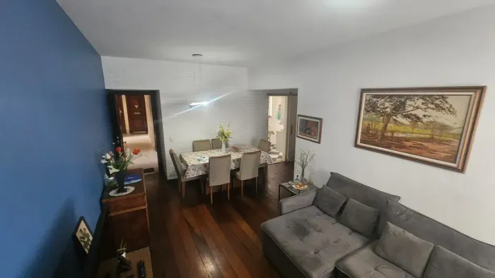 BS IMOBILIÁRIA VENDE apartamento bem distribuído, medindo 142m², em Icaraí,