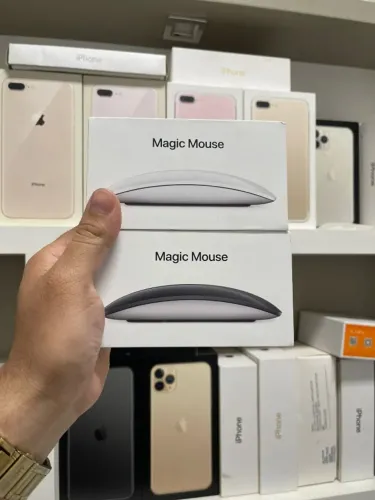 Magic Mouse (USB-C) Branco/Preto R$899,00 A VISTA NOVO