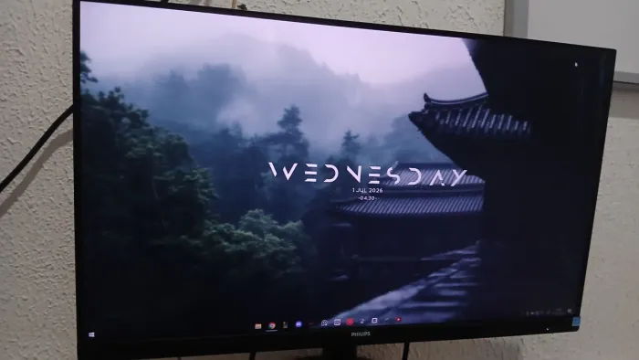 Monitor philips 24 polegadas 70hz (bem conservado em perfeito estado)
