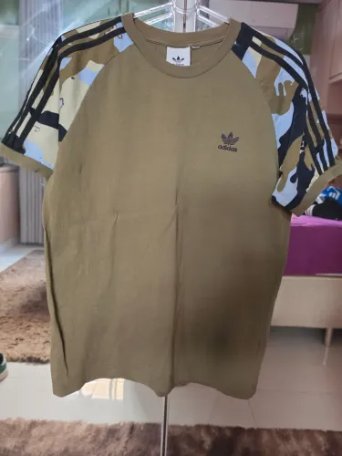 Camiseta adidas camo M