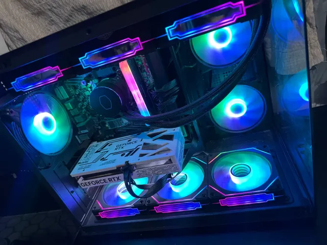 PC GAMER RYZEN 5 + RTX 5050 10 GB