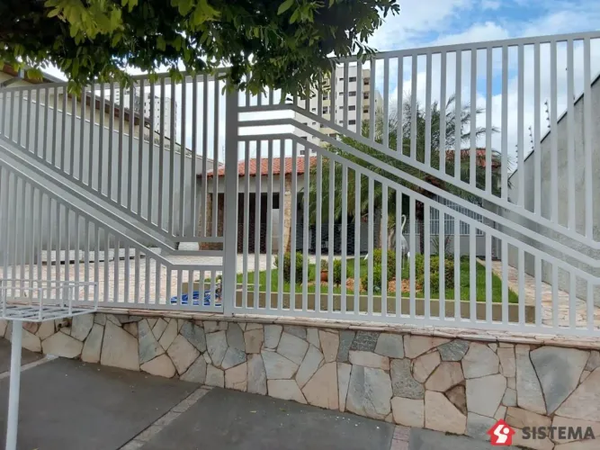 Casa térrea no bairro Vila Ocidental em Presidente Prudente