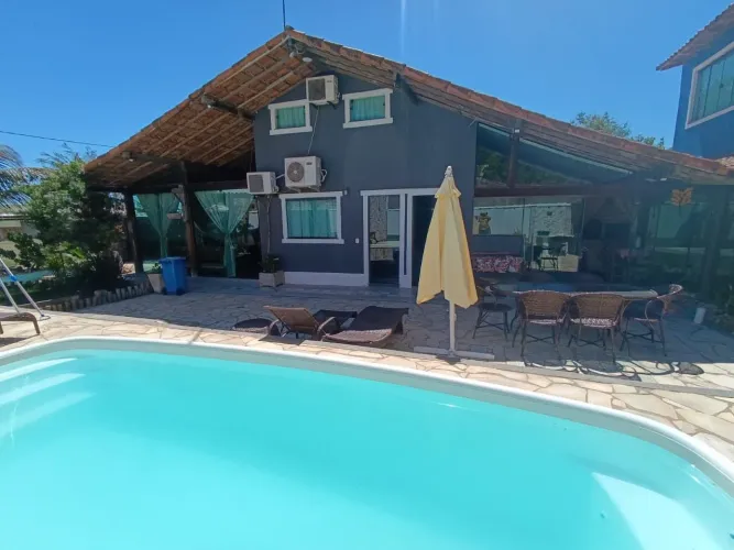 Casa chalé em condomínio