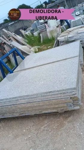 Pedras de Granito Cinza - 