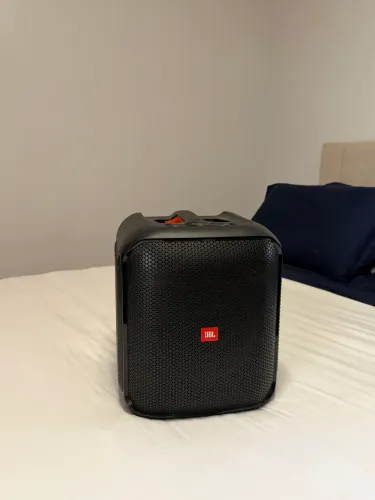 JBL ENCORE ESSENTIAL PRATICAMENTE NOVA