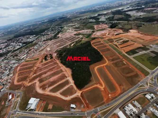 Oportunidade! Terreno no condomínio fechado Aris (Parque da Floresta)