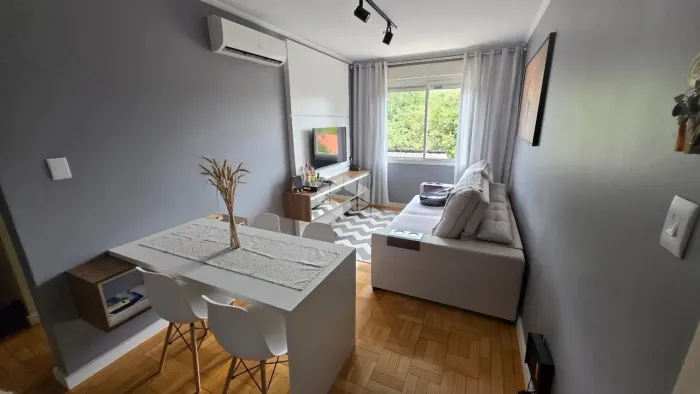 Apartamento 1 dormitório entre Azenha e Menino Deus, Porto Alegre