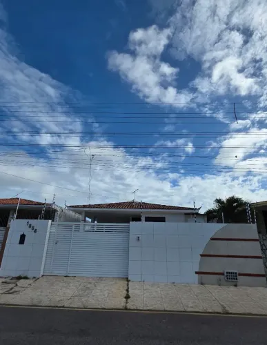 Casa no Cristo Redentor