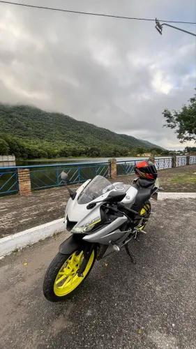 YAMAHA R15 ABS