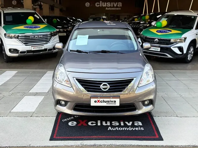 Nissan Versa SL 1.6 16V Flex Fuel 4P Mec. 2013