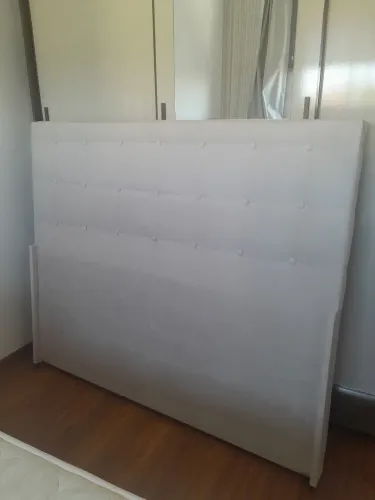 Vendo cabeceira de cama casal.