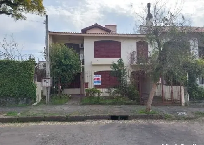 EXCELENTE CASA NO PARTENON ATRÁS DO PARTENON TENIS CLUBE E A 2 QUADRAS DO BOURBO