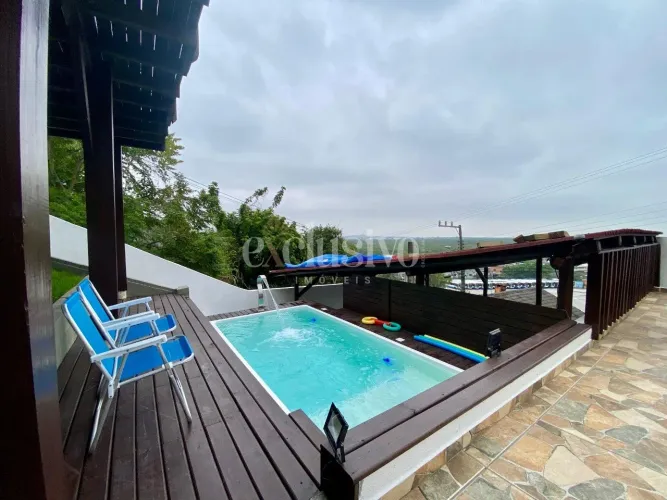 Oportunidade Rara no Rio Tavares com Linda Vista Panorâmica!
