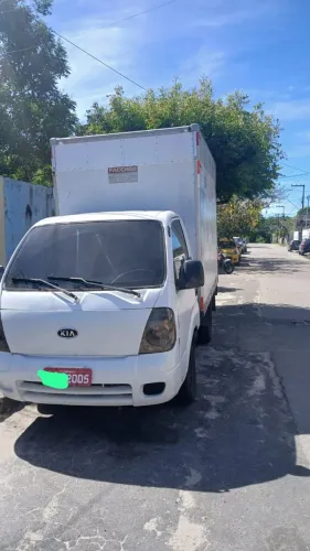 Kia Bongo Baú 2011 - Leia