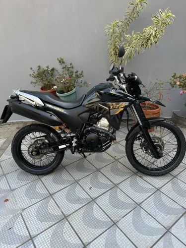 XTZ 250 Lander 2020