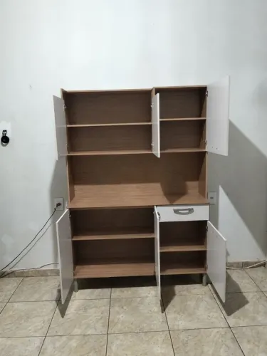 Armário semi-novo