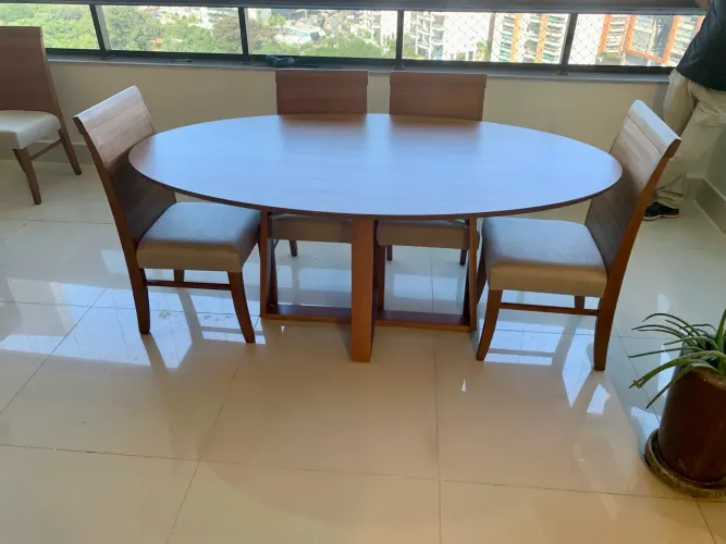 Mesa de luxo com seis lugares
