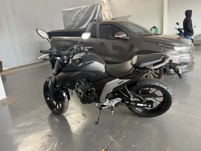 Fazer 250
