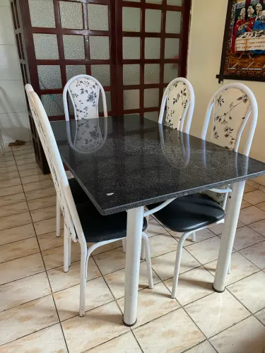 Mesa de mármore