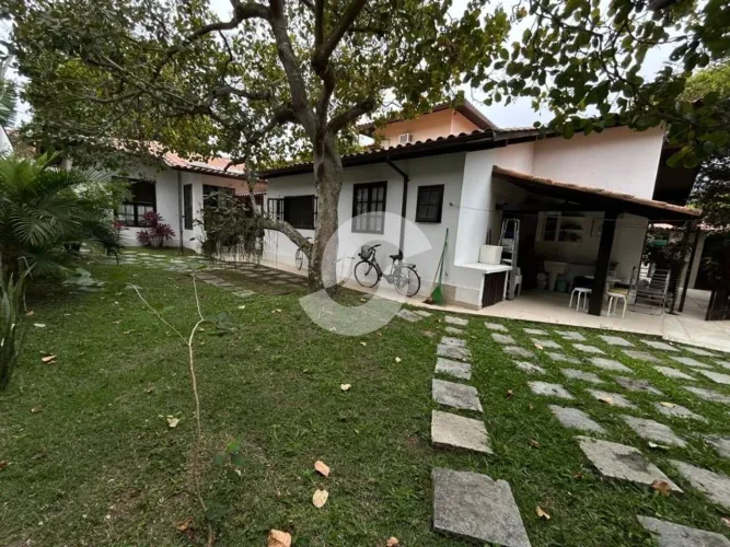 Casa com 4 dormitórios à venda, 363 m² - Itaipu - Niterói/RJ