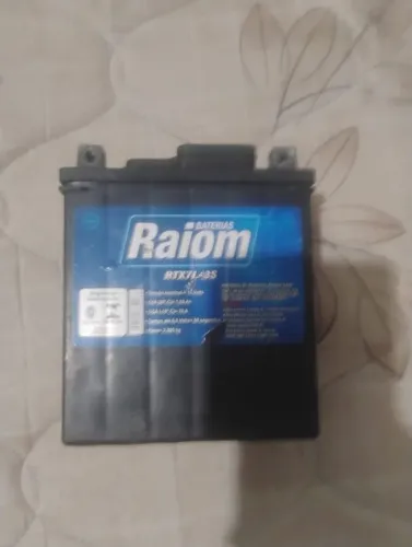 Bateria de moto cb 300r 120 bateria boa