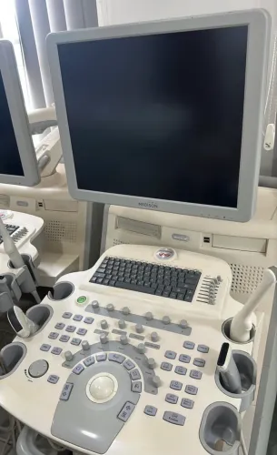 Ultrassom Accuvix V10 Medison