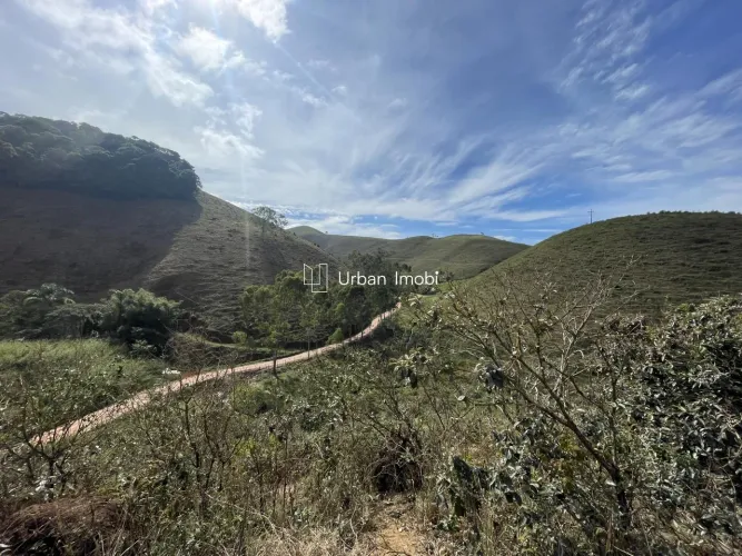 FAZENDA À VENDA EM RIO PRETO/MG | 59,68 HECTARES, 5 NASCENTES E CASA SEDE