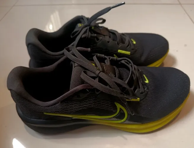 TÊNIS NIKE NOVO N. 39