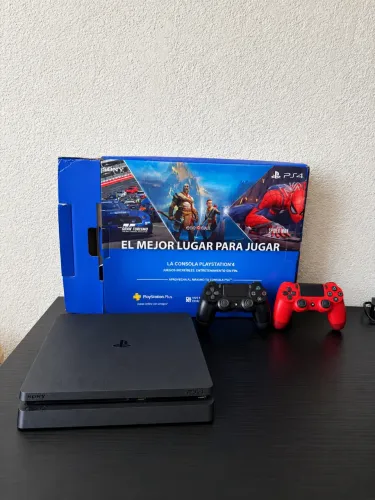 PS4 slim 1 tera + 2 controles