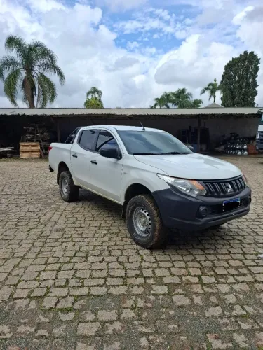 Mitsubishi L200 Triton Sport GLS 2.4 CD Diesel Aut. 2021