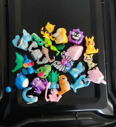 Pokémon R$20 cada Miniaturas Bonecos Brinquedo Figura Pikachu